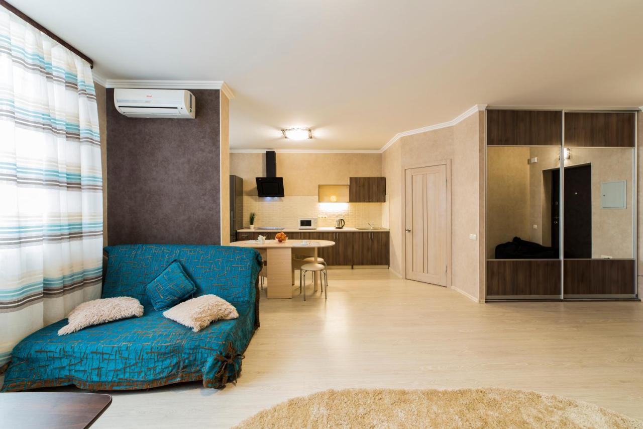 Studio Apartment On Bazhana 키예프 외부 사진